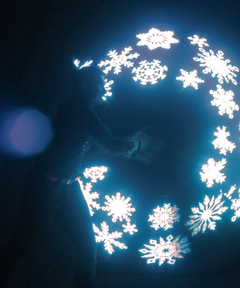 Motley Glow Licht Show Pixelpoi Schnee